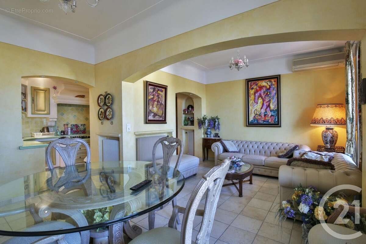 Appartement à VILLEFRANCHE-SUR-MER