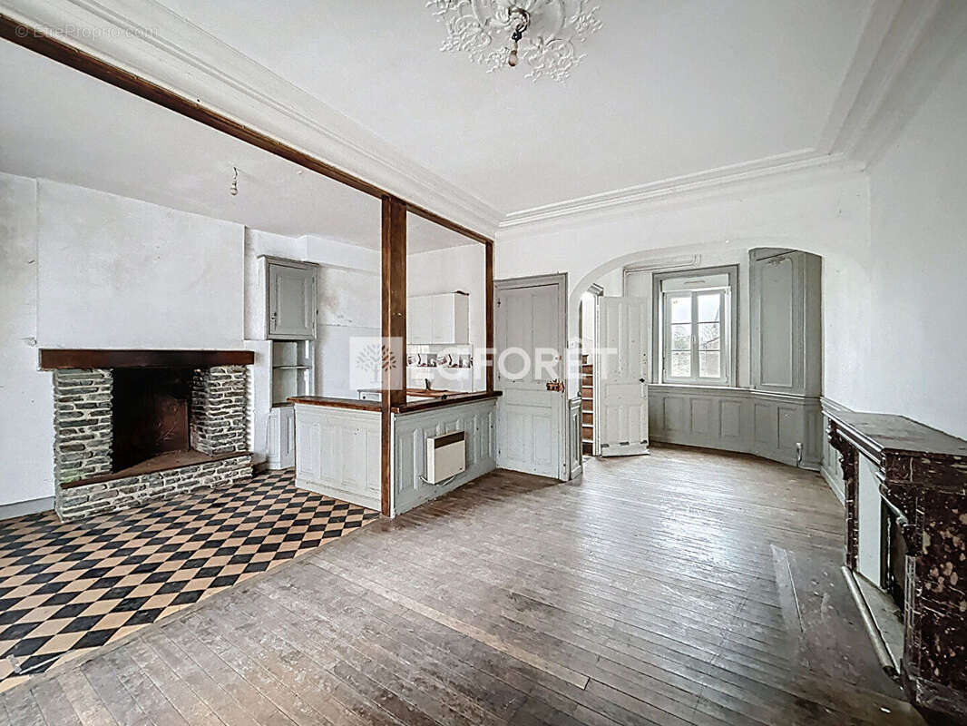 Maison à BELLOU-EN-HOULME