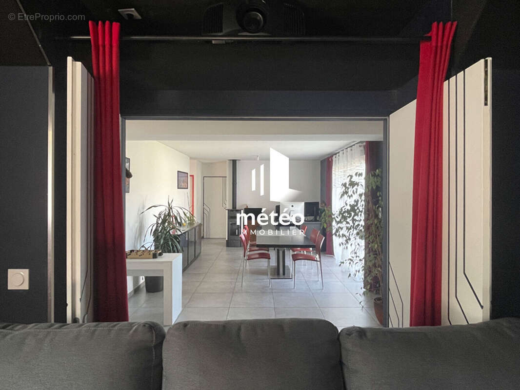 Maison à SAINTE-SOULLE