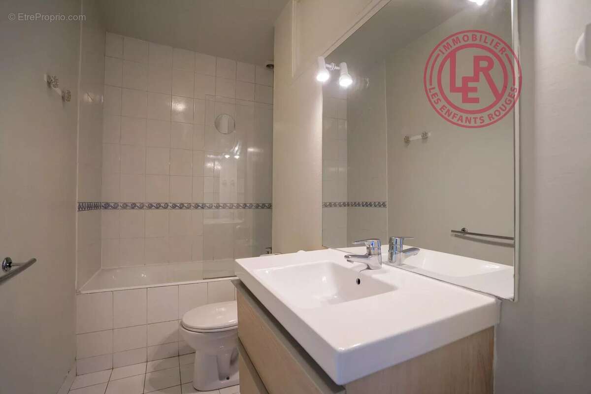 Paris 11ème - Roquette / Voltaire - Appartement 4 pièces en dernier étage avec ascenseur - photo 14