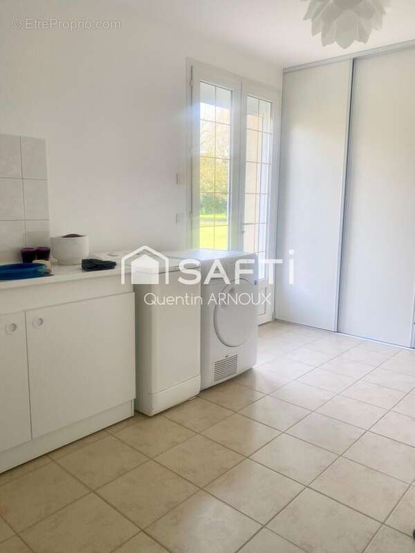 Maison 212 m² à Coincy  - photo 6
