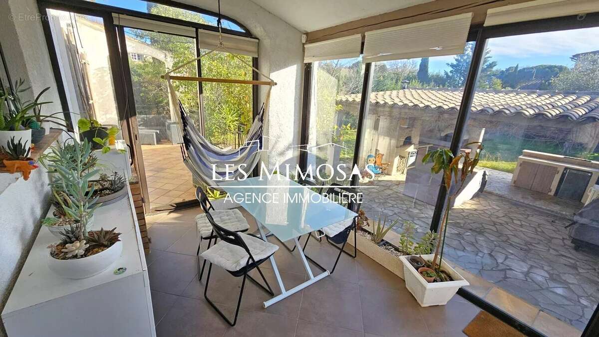 Maison à PUGET-SUR-ARGENS