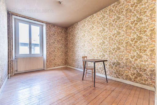 Appartement à CRAPONNE-SUR-ARZON