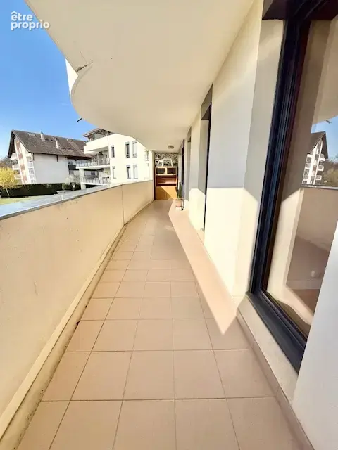 Exclusivité à FERNEY VOLTAIRE 01210, T3 76m2 avec balcon, cave et garage - photo 2