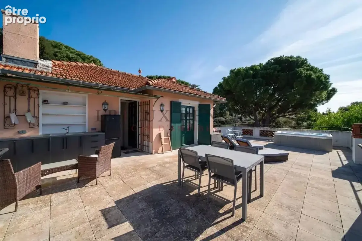 Charmante villa avec jardin et piscine dans domaine privé - photo 8