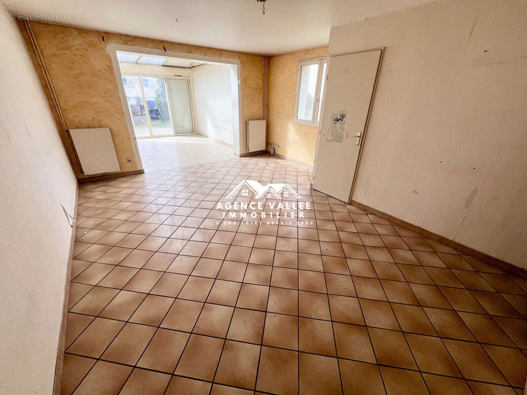 Maison à SAINT-PIERRE-DU-PERRAY