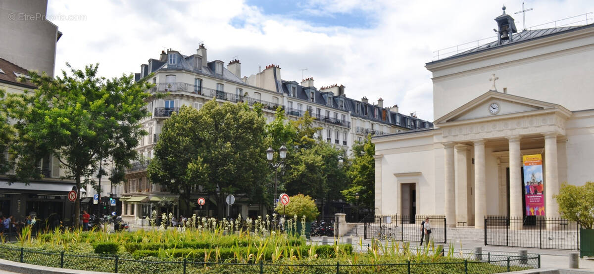 Commerce à PARIS-17E