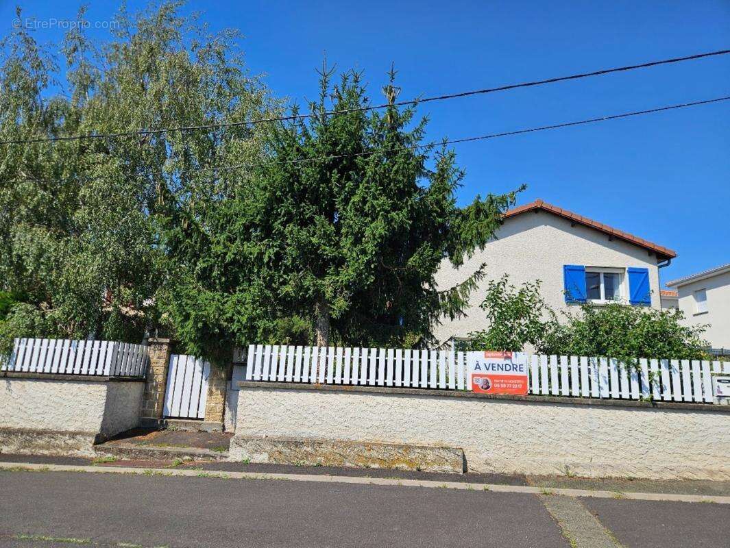 Villa semi-plain-pied - 5 pièces – Cournon-d’Auvergne - photo 15