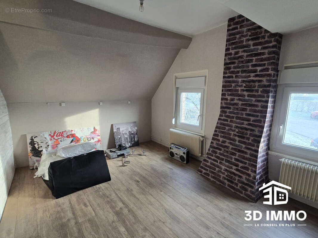 Maison à BOULOGNE-SUR-HELPE