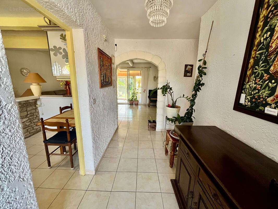 Maison à L'ISLE-SUR-LA-SORGUE