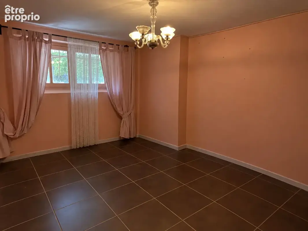 Ref : duo 5 : ensemble immobilier compose de 2 maisons avec jardin et piscine - photo 8