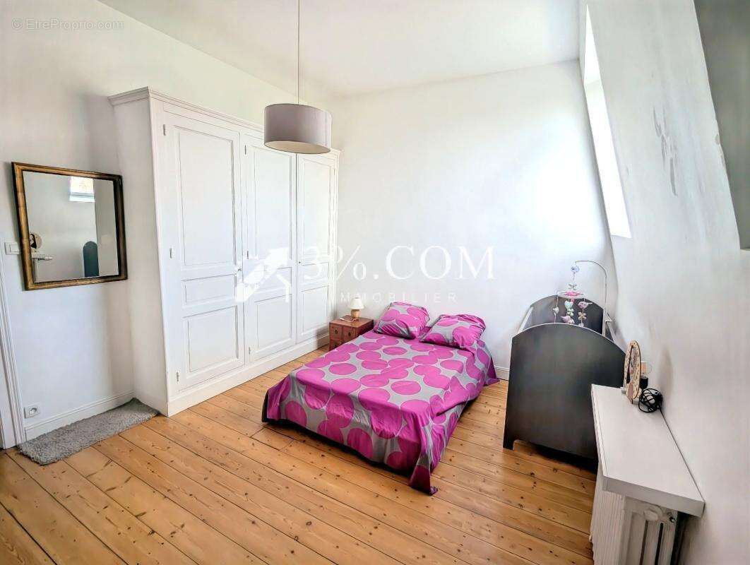 Maison bourgeoise de 265 m2 - 6 chambres - Cuisine équipée - - photo 14