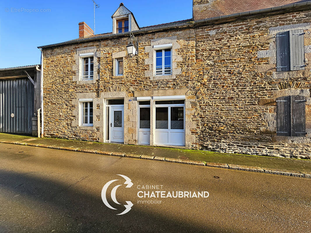 Maison à ANTRAIN