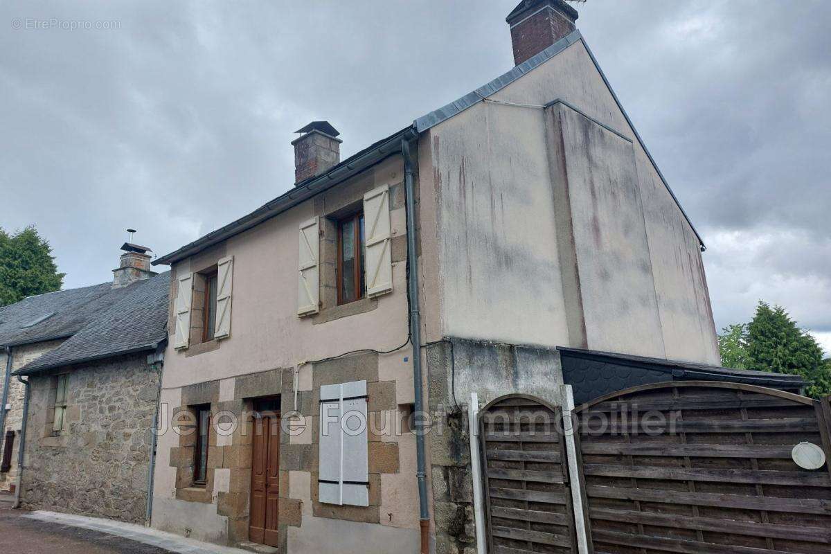 Appartement à EGLETONS