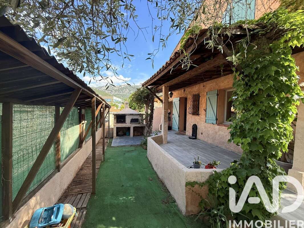 Photo 2 - Maison à LA VALETTE-DU-VAR