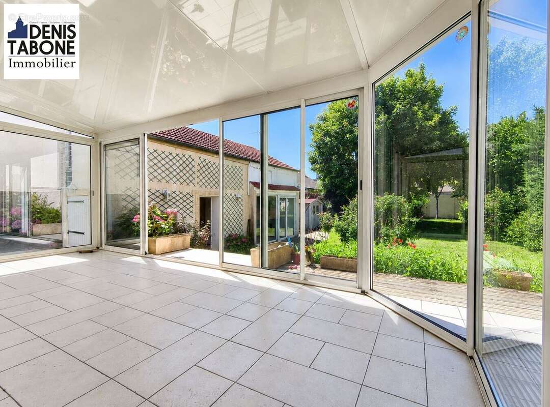 Maison à MONTLIGNON