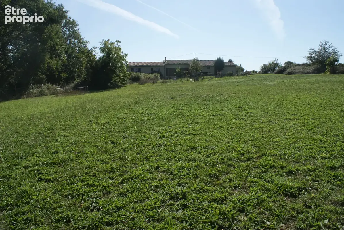 Belle Maison de 2010 avec 4 chambres sur terrain de 6200m2 - photo 2