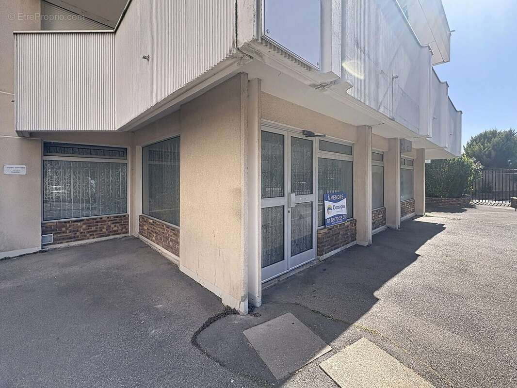 Commerce à L'HAY-LES-ROSES