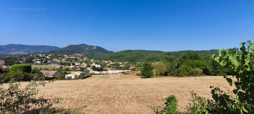 Terrain à VEYRAS
