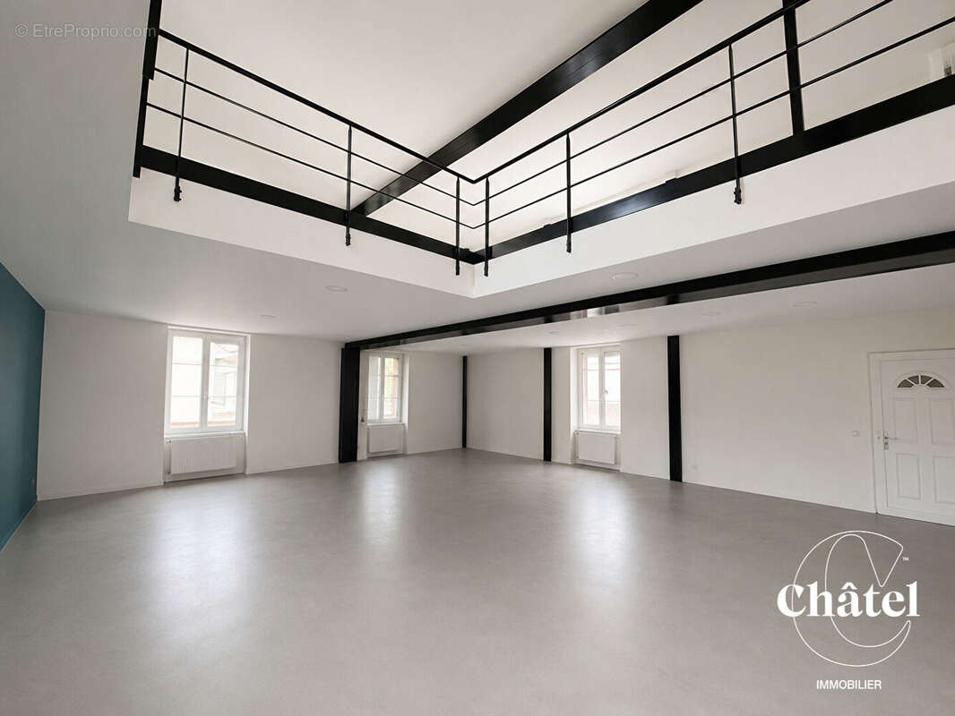Proche Nanteuil le Haudouin - Ensemble immobilier et dépendances - Travaux - photo 16