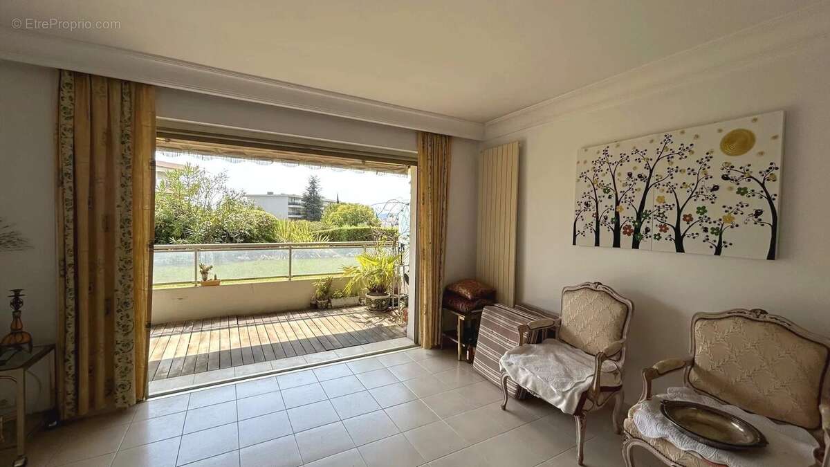 SOUS COMPROMIS - Appartement 3 pièces 80 m² – Résidence prisée avec parc paysager, piscine et terrasse - photo 14