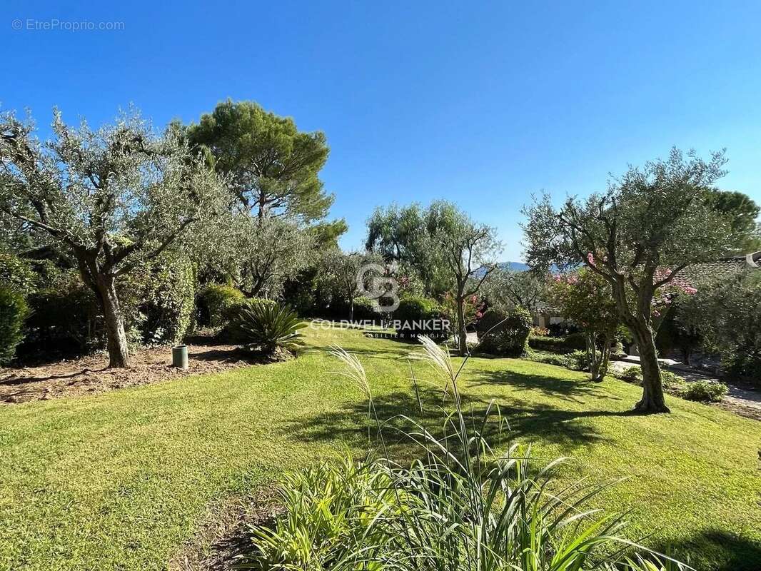 Maison à MOUGINS