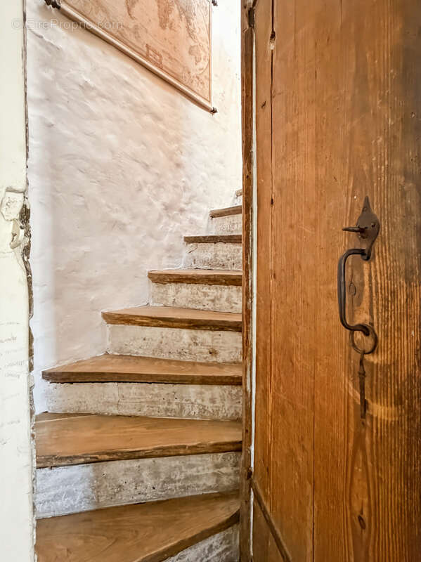 Maison de caractère avec jardin - Potentiel profession libérale - photo 8