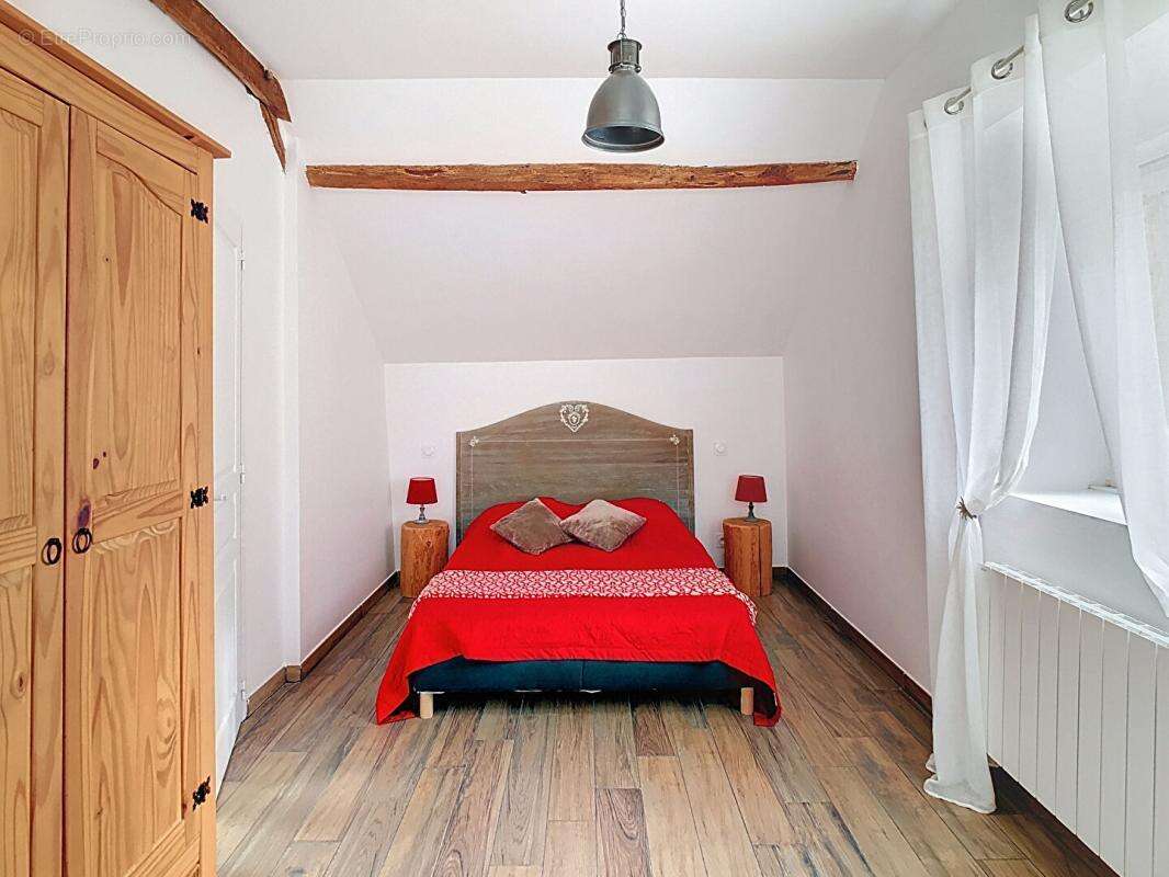 Maison à LE BUISSON-DE-CADOUIN