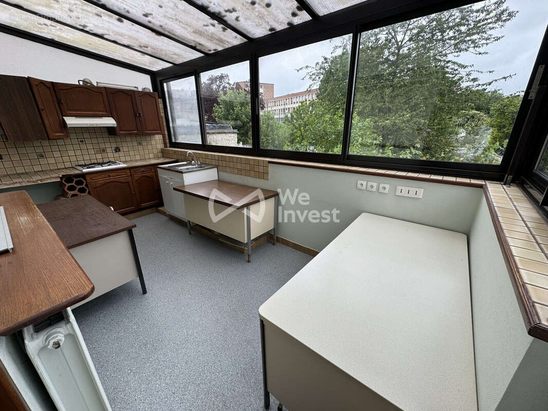 Maison à AVESNES-SUR-HELPE