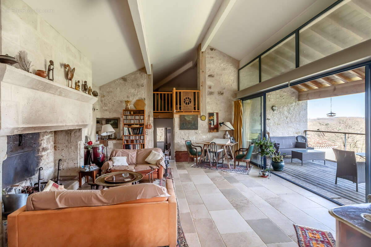 Maison à SAINT-MAURIN