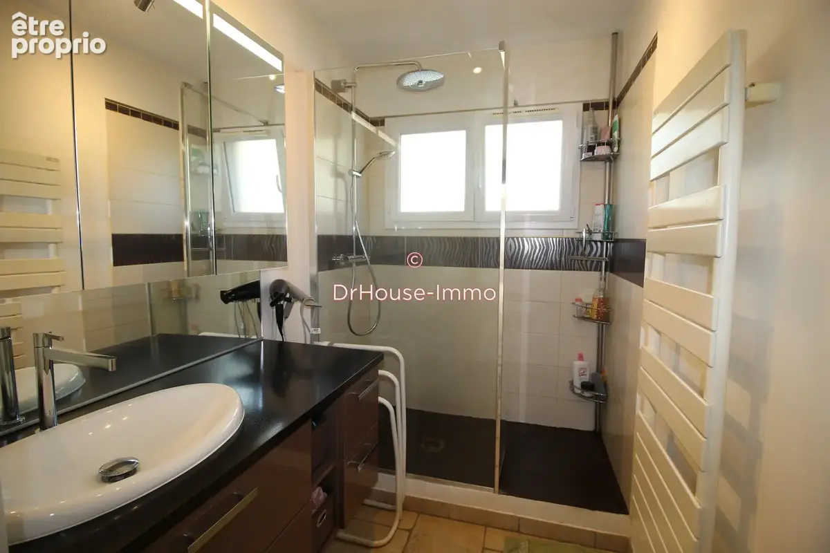 Appartement 4 pièces 86 m² à vendre à Cavalaire-Sur-Mer (83240) - photo 5