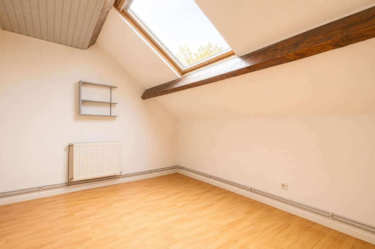 Appartement à MEZIERES-SUR-SEINE