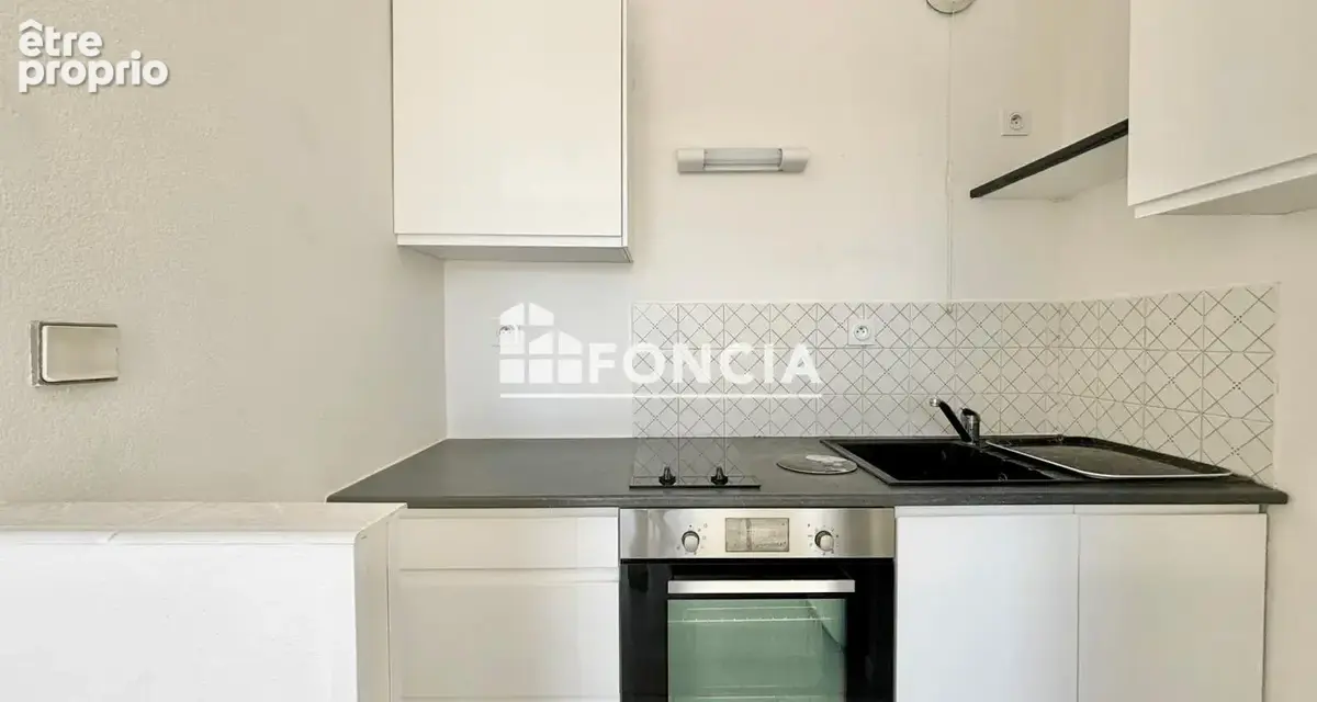Exclu foncia : libre appartement type 2 - balcon - cave - stationnement - photo 4