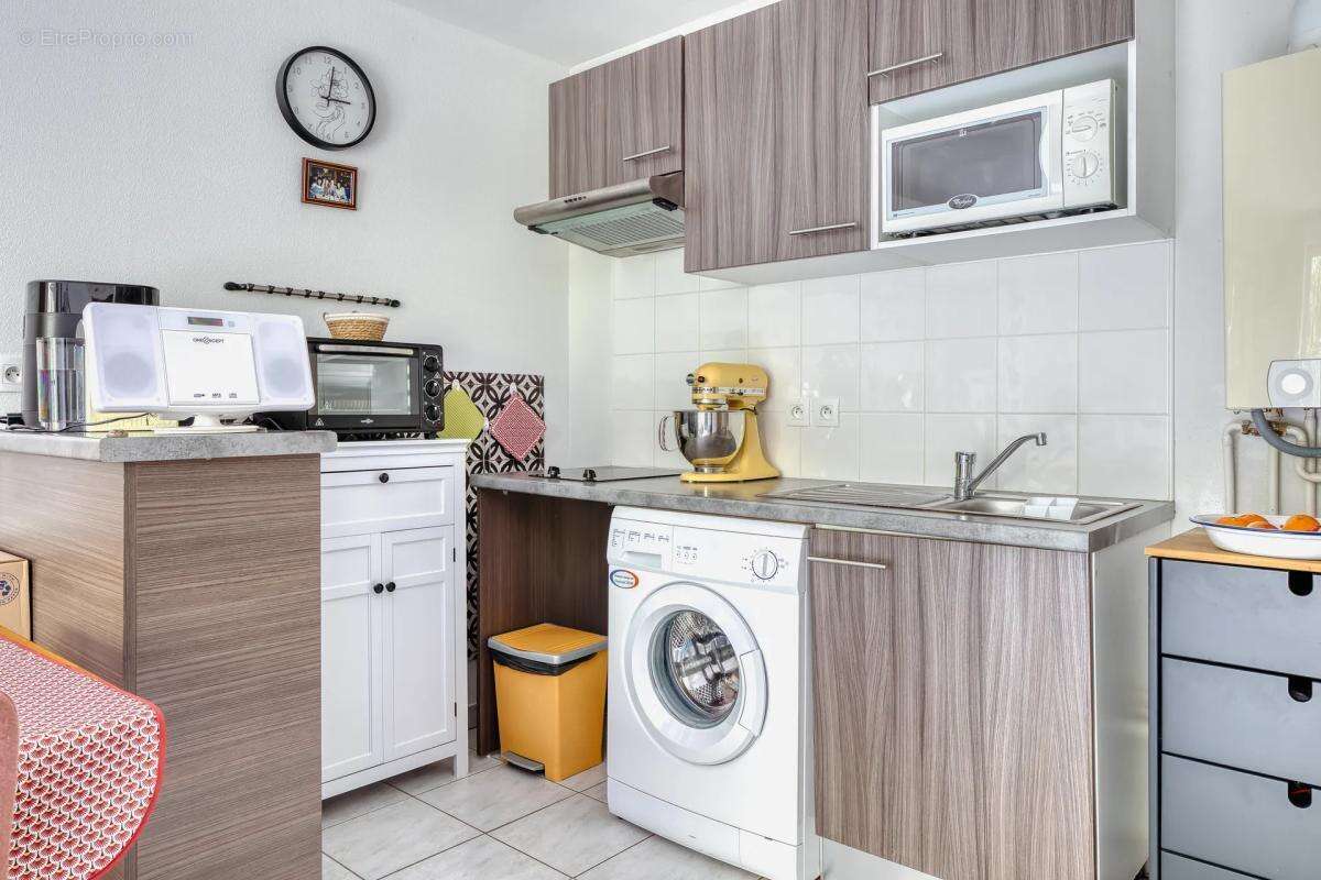 Appartement à LA RIVIERE-SAINT-SAUVEUR