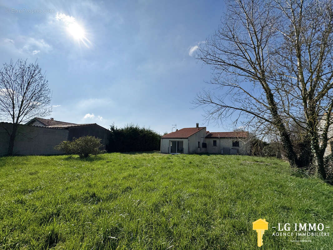 Maison à BARZAN