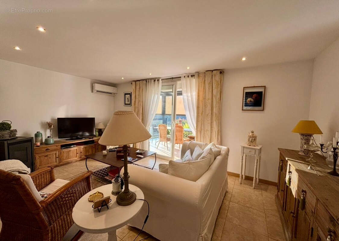 Maison à SAINT-JEAN-LASSEILLE