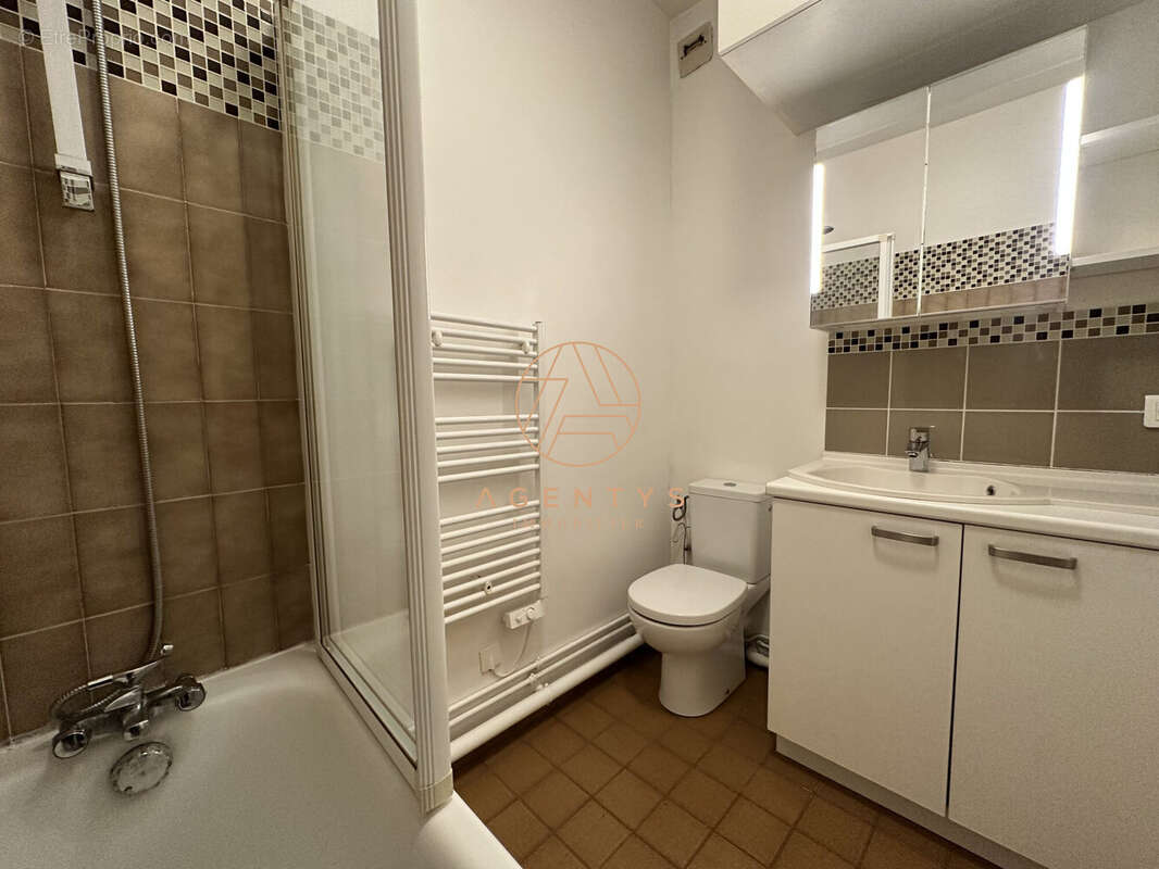 Appartement à SAINT-MAUR-DES-FOSSES