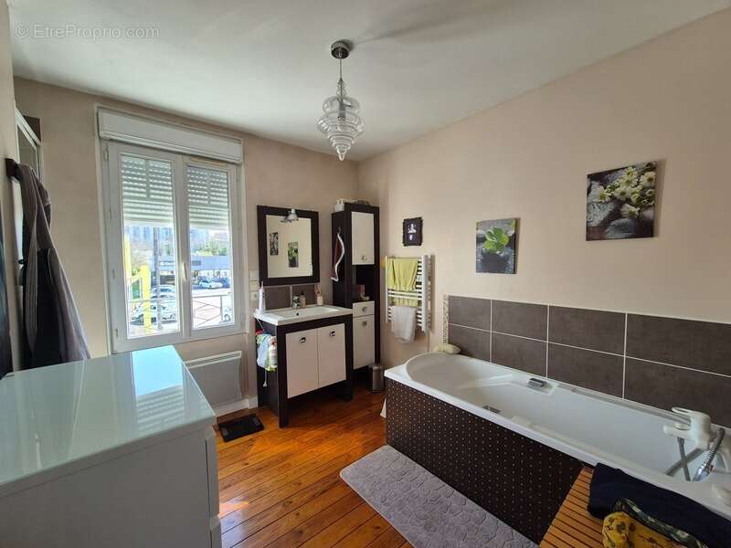 Maison à GOND-PONTOUVRE