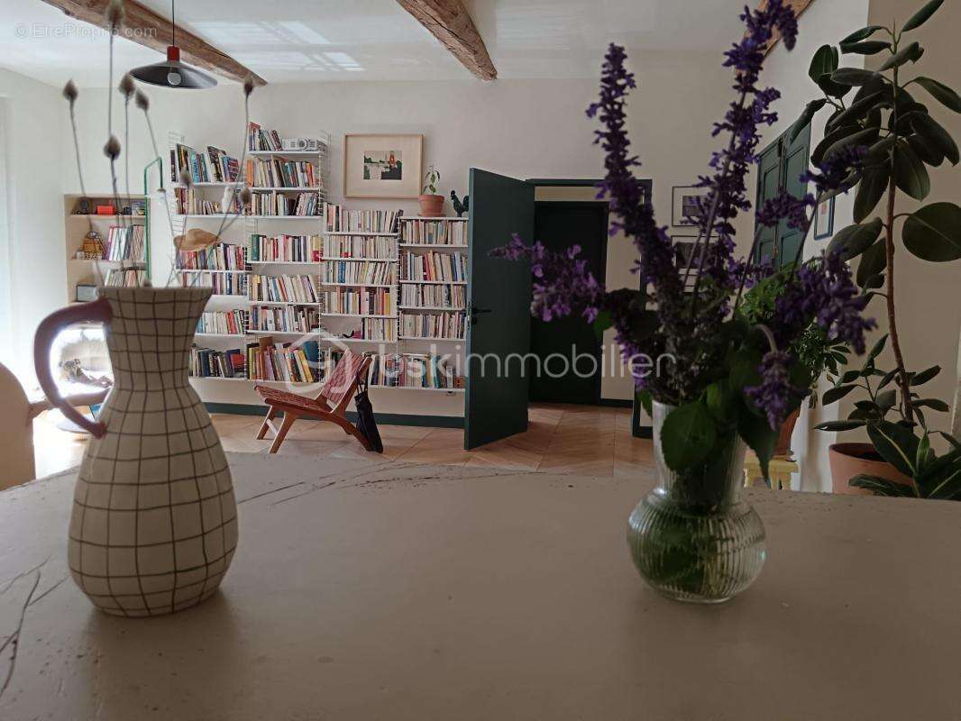 Appartement à FORCALQUIER