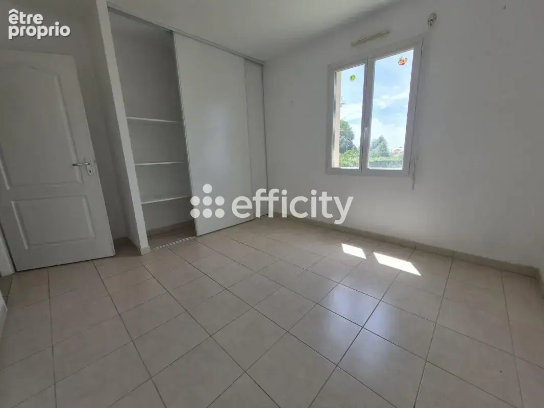Maison 5 pièces 91 m² à vendre à Roumazieres-Loubert (16270) - photo 6