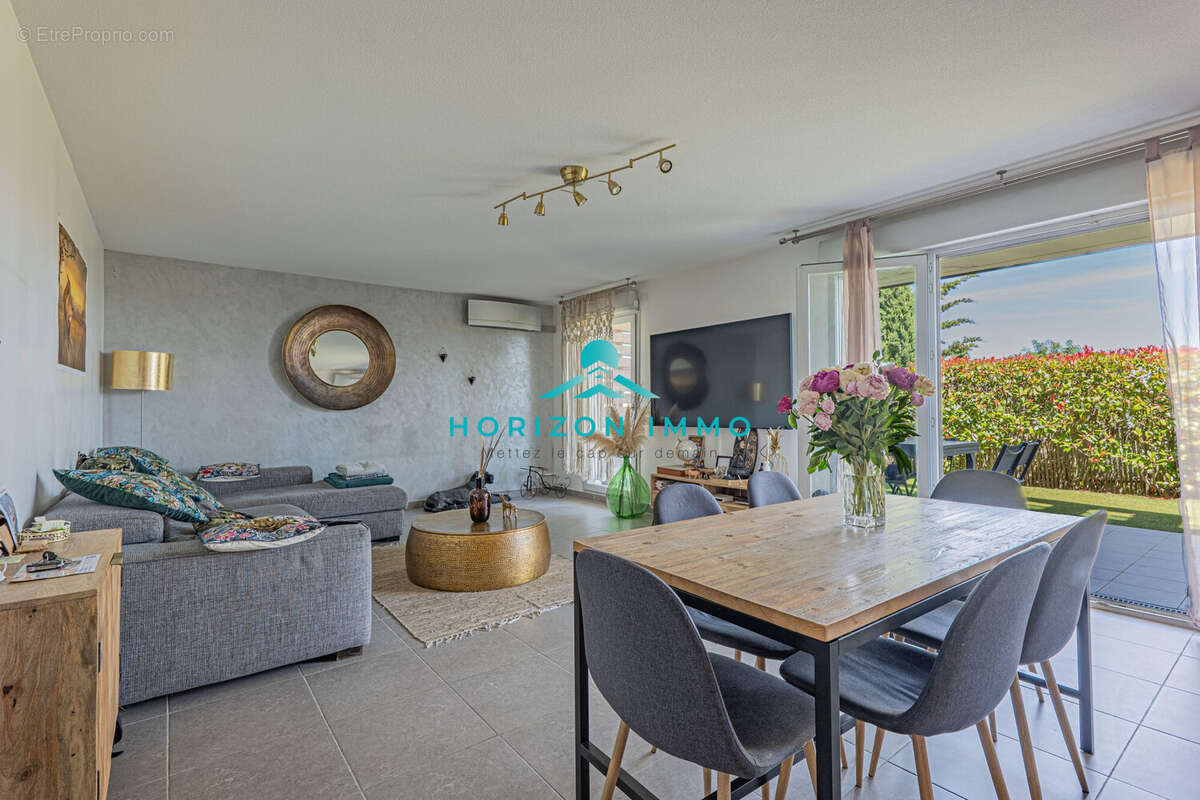 Appartement à SAINT-LAURENT-DU-VAR