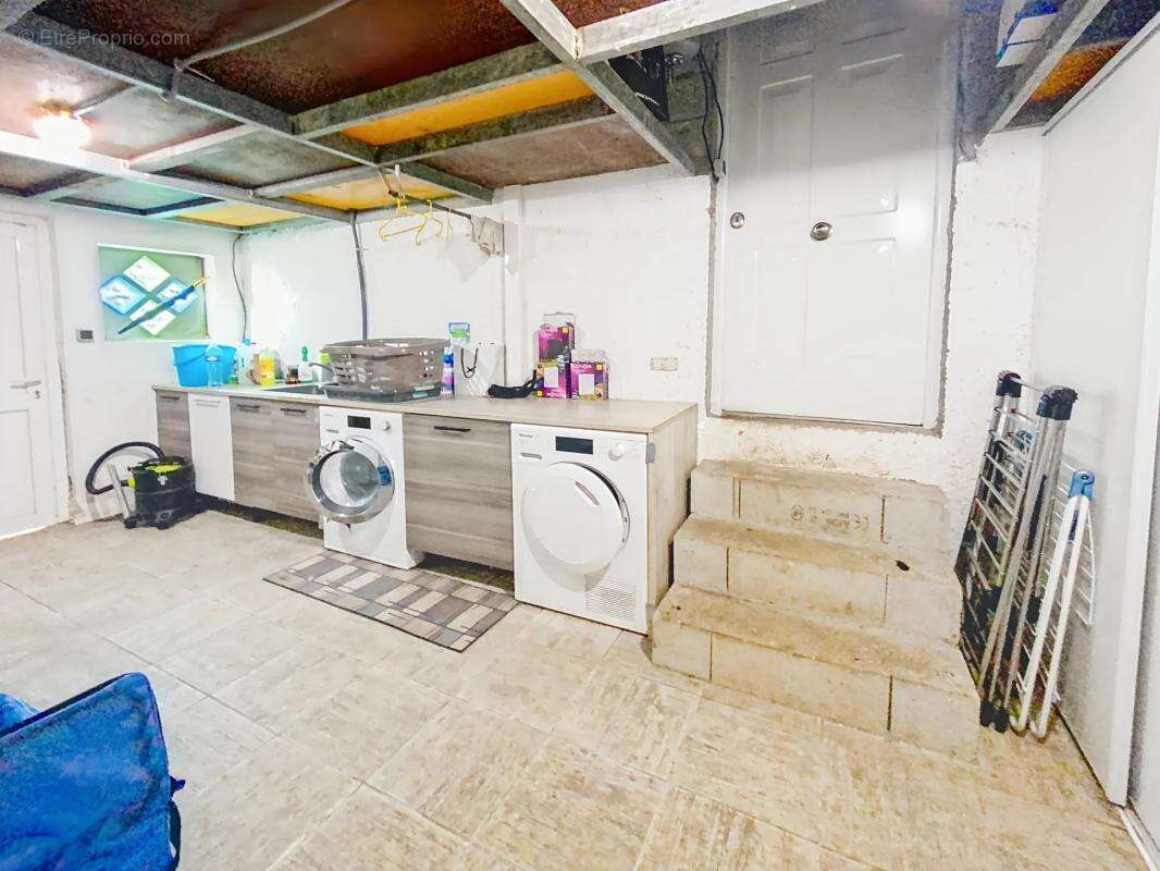 Maison à VILLETHIERRY