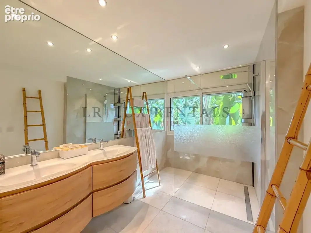 Villa avec vue mer panoramique et piscine à débordement - photo 18