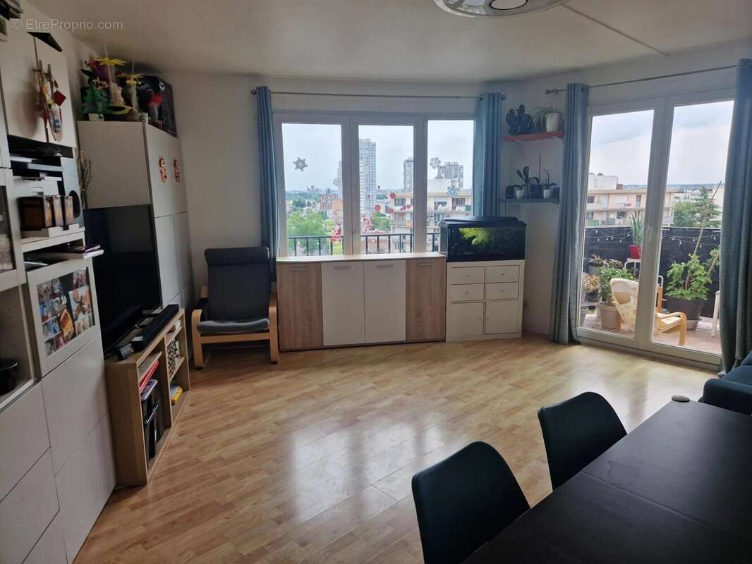 Appartement à THIAIS