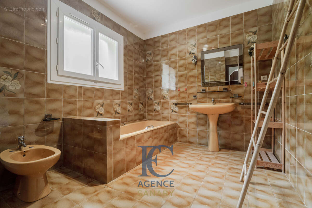 Maison à SIX-FOURS-LES-PLAGES