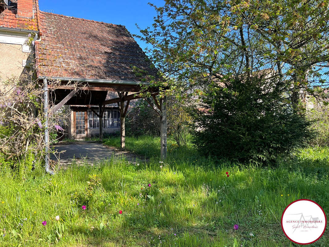Maison à SAINT-AMAND-MONTROND