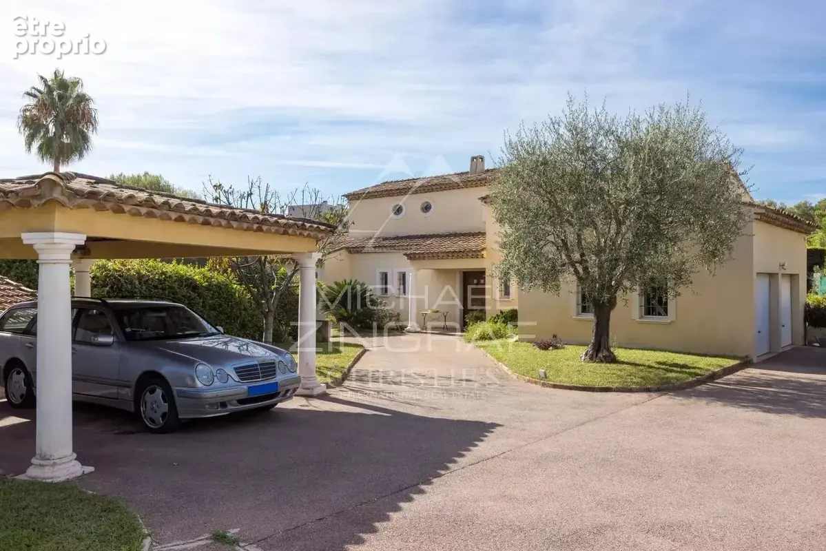 Antibes – Élégante villa avec piscine - photo 11