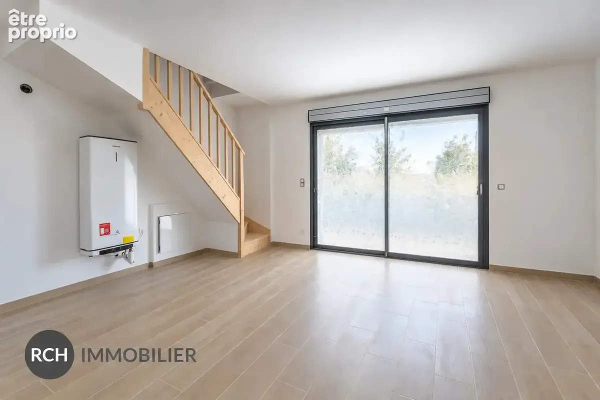Maison de ville en pierre entièrement rénovée avec terrasse et jardin - photo 3