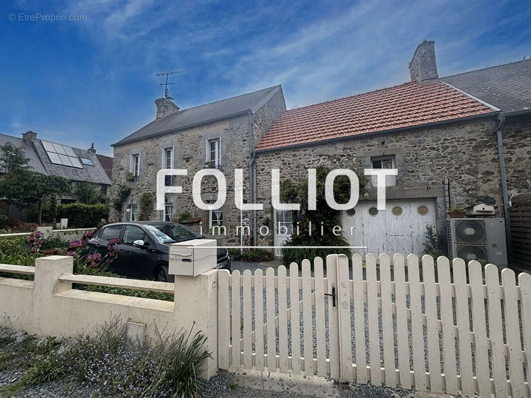 Maison à HEUGUEVILLE-SUR-SIENNE