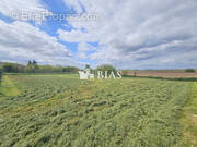 Terrain à LE TREMBLAY-OMONVILLE